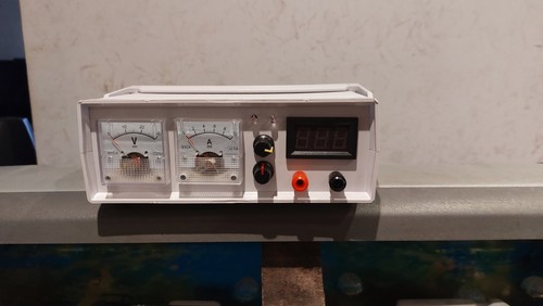 Alimentatore da banco - -,
